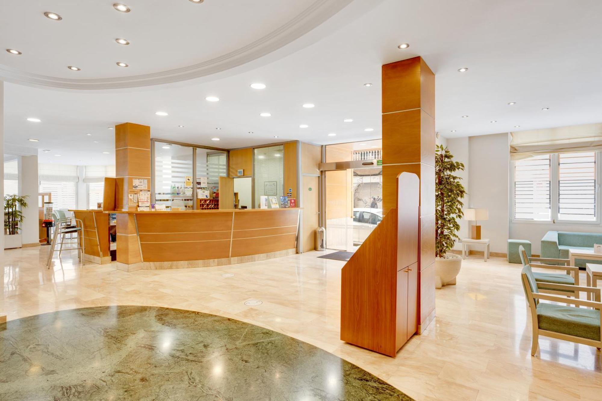 Abelux Hotel PMI Buitenkant foto