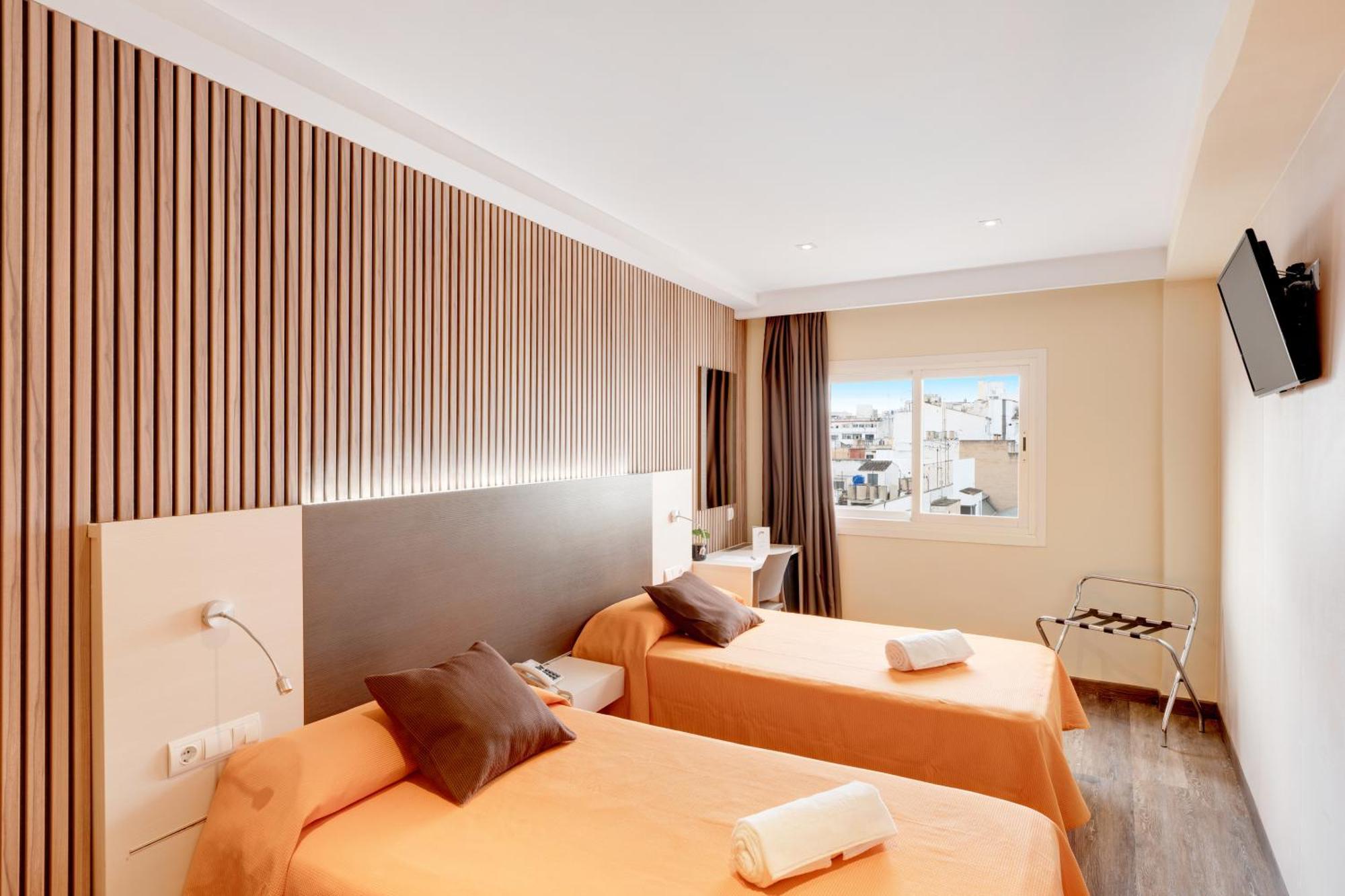 Abelux Hotel PMI Buitenkant foto